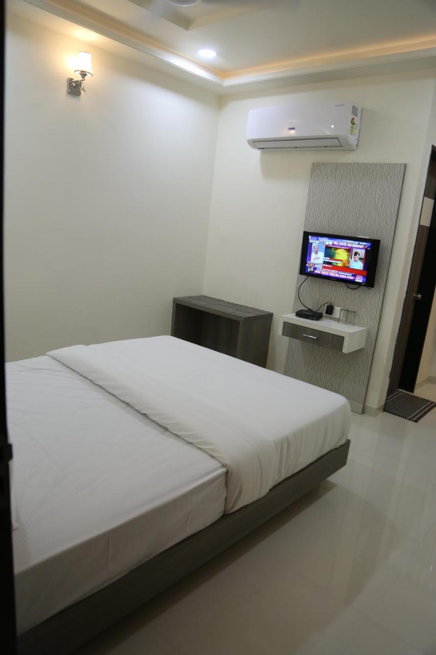 Hotel Lotus Chandrapur Exterior foto
