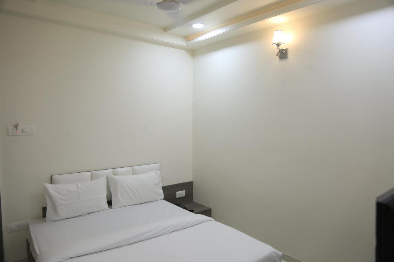 Hotel Lotus Chandrapur Exterior foto